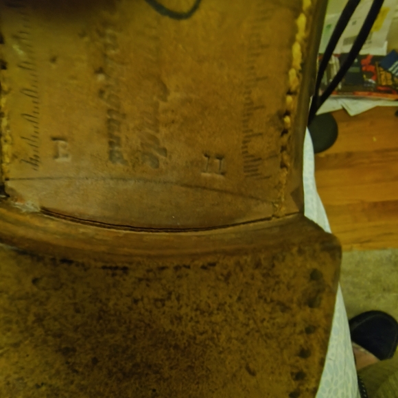 Classic English Handmade Church's Men's Tailored Oxfords - Picture 10 of 16